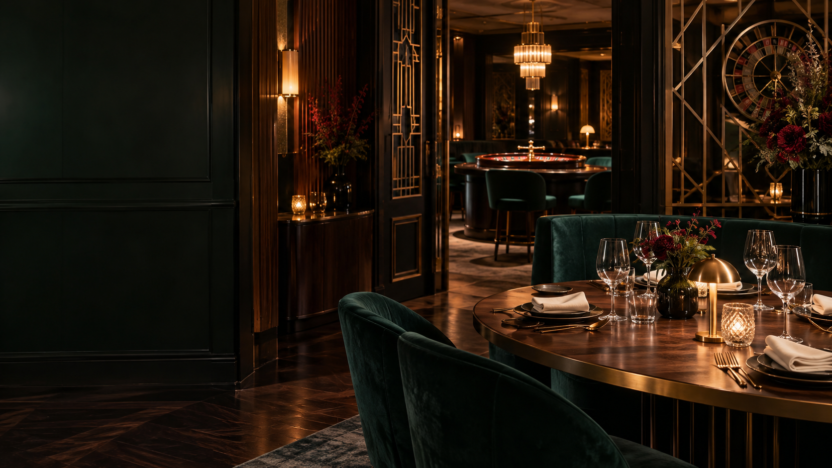 Wnętrze restauracji wieczorem